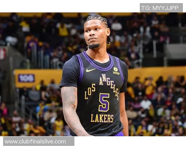 卡姆雷迪什的篮球之路：从天赋少年到NBA新星的成长故事