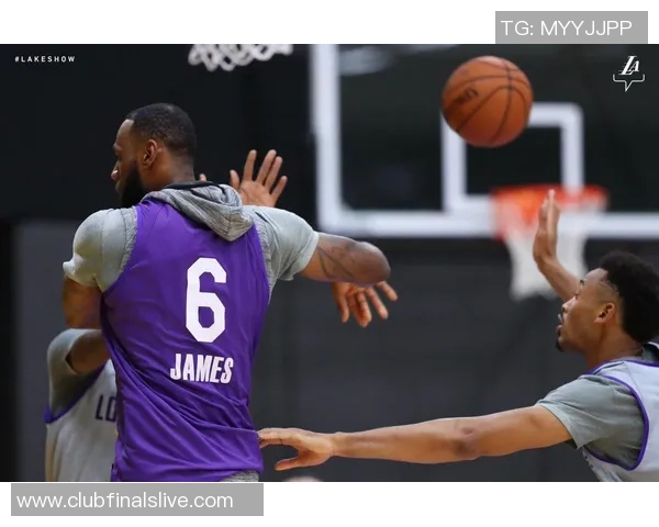 小牛与国王激战正酣比分直播全程跟踪精彩瞬间不容错过 小牛与国王激战正酣比分直播全程跟踪精彩瞬间不容错过