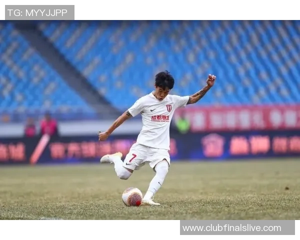 成都篮球队战术引发热议球迷与专家各抒己见探讨争议背后的原因 成都篮球队战术引发热议球迷与专家各抒己见探讨争议背后的原因